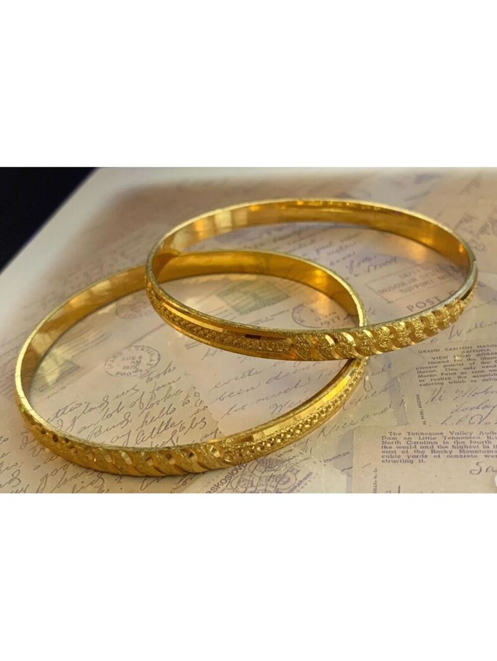 Vintage Elegant Gold-Tone Textured Bangle Bracelets Set of 2